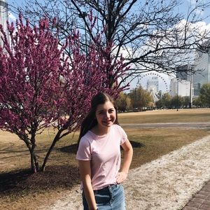 Meet your Posher, Avery